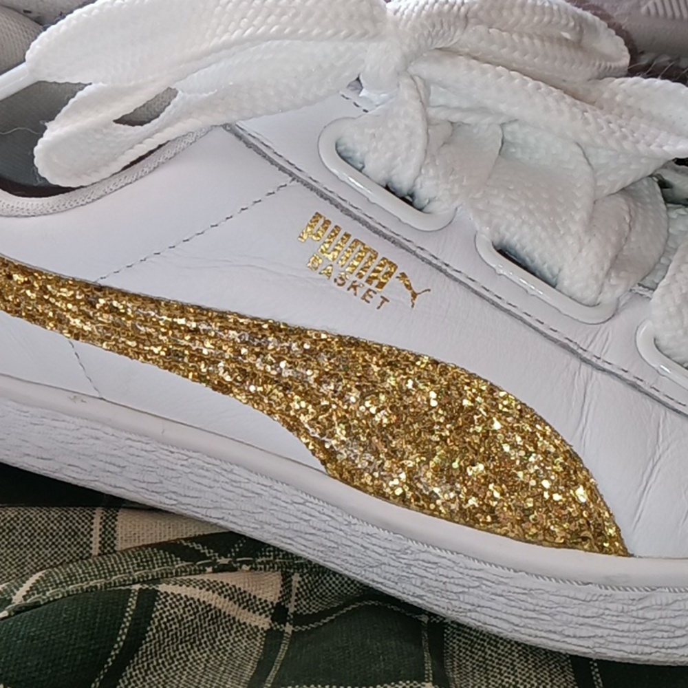 Clean! Leather PUMA Gold Glitter Women's Size 8.5 Sneakers Shoes - Picture 2 of 7